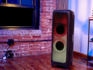 vuokraa JBL Partybox 1000 bilekaiutttimet